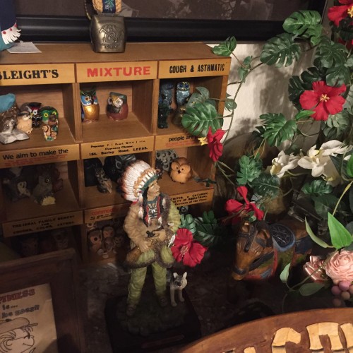 ネイティブインディアンの人形