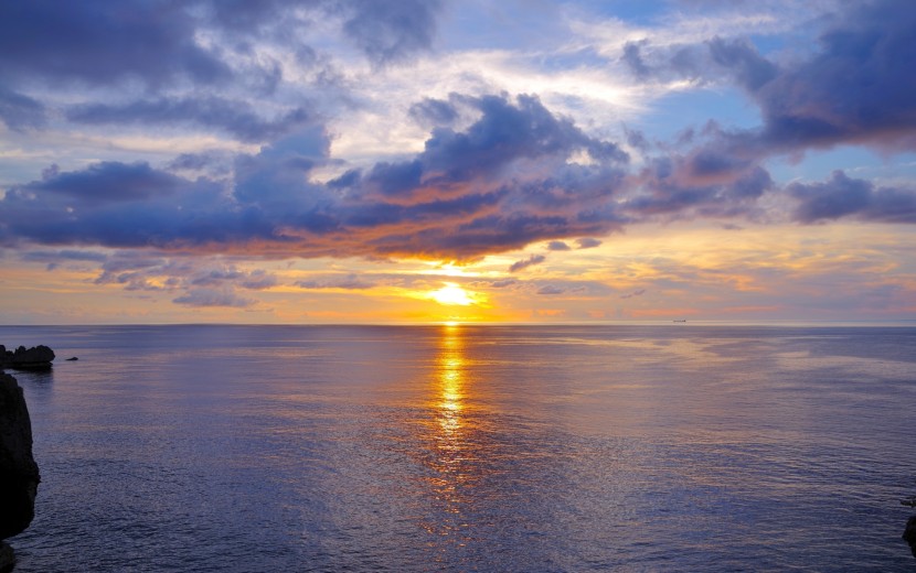 海に沈む夕日
